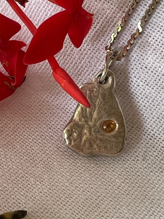 “Lake Boga” - Pendant with Tangerine sapphire & Sterling Silver Chain