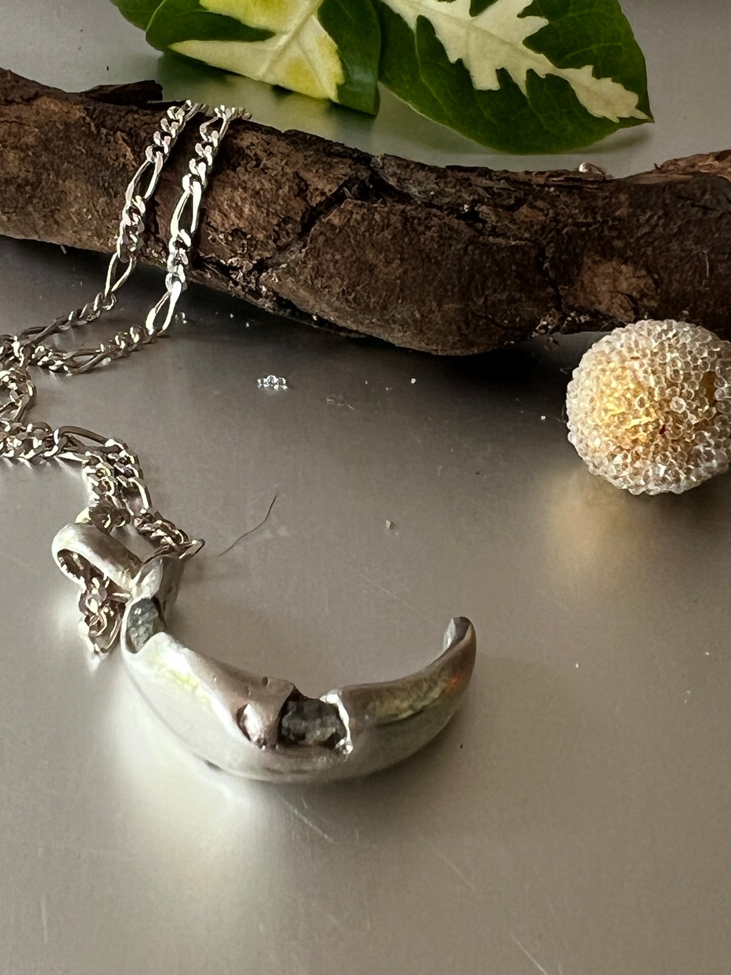 “Bli Bli” - Pendant - Pale green sapphires with 925 sterling silver chain