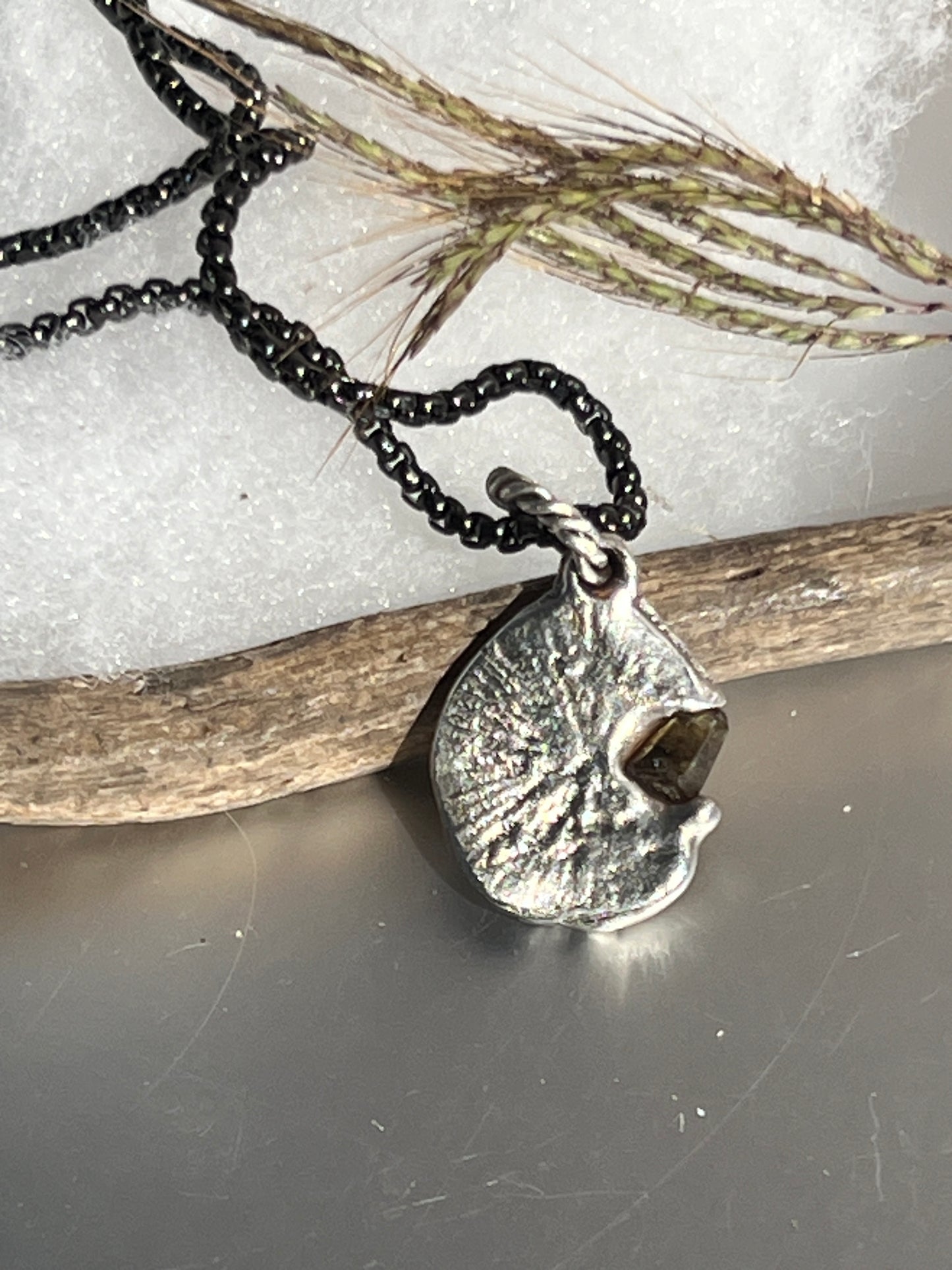 “Pussycat Flats” Pendant & 55cm Black Box Steel Chain