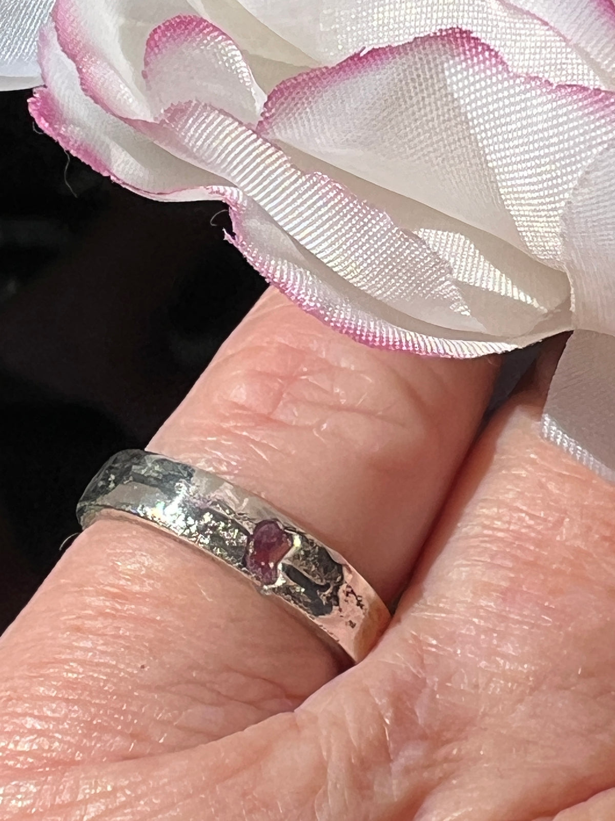 “Tambo Pink” -Sterling silver ring with pink sapphire